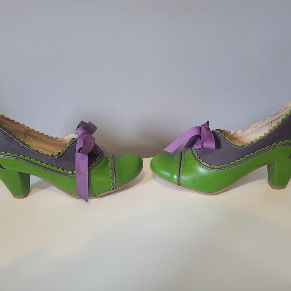 Chelsea Crew Green and Purple Heels with Scalloped Detail, GUC, Size 6.5 - Picture 8 of 10